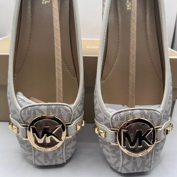 Michael Kors Fulton Moccasin in Vanilla Size 7.5 Gold Metal Accents - Picture 4 of 9